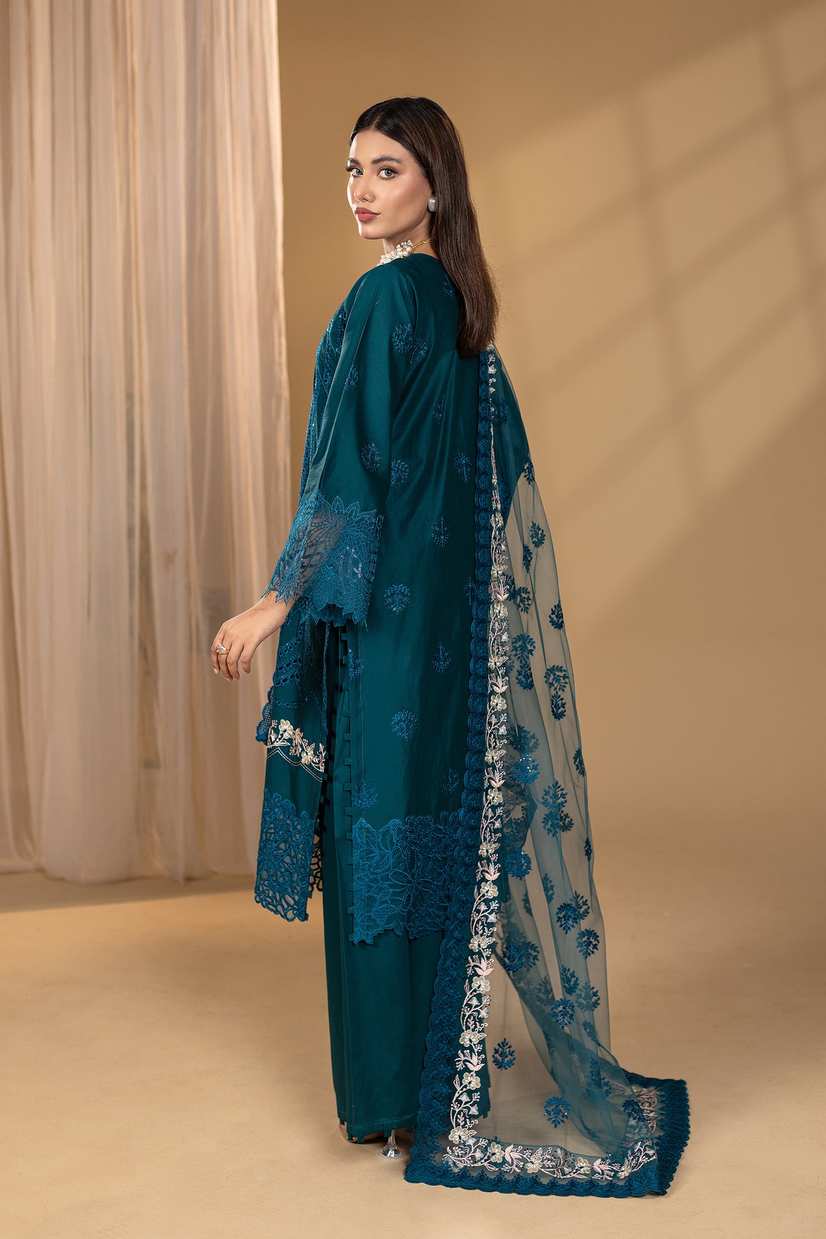 RUYA - 3PC EMBROIDERED OUTFIT - Henna Mehndi