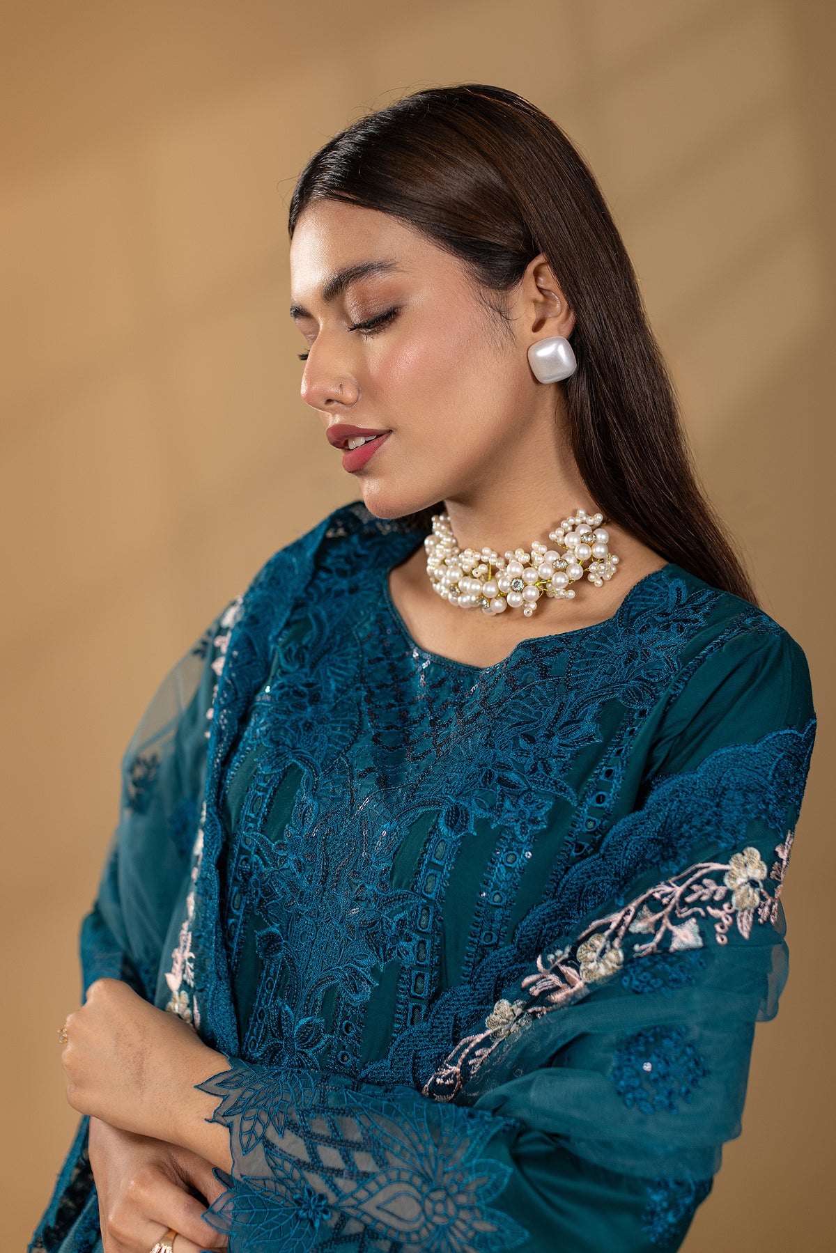RUYA - 3PC EMBROIDERED OUTFIT - Henna Mehndi