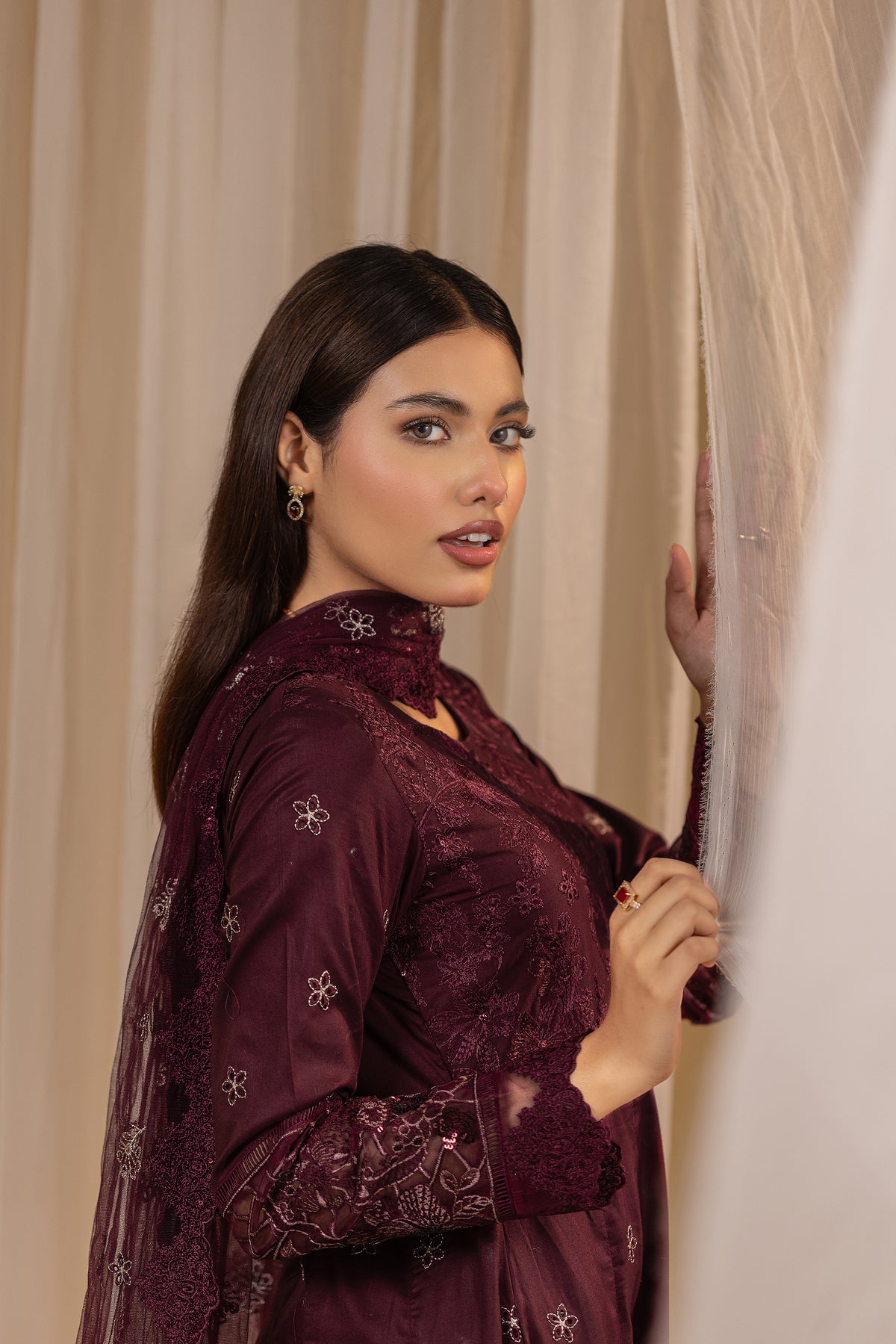 SOHAN - 3PC EMBROIDERED OUTFIT - Henna Mehndi
