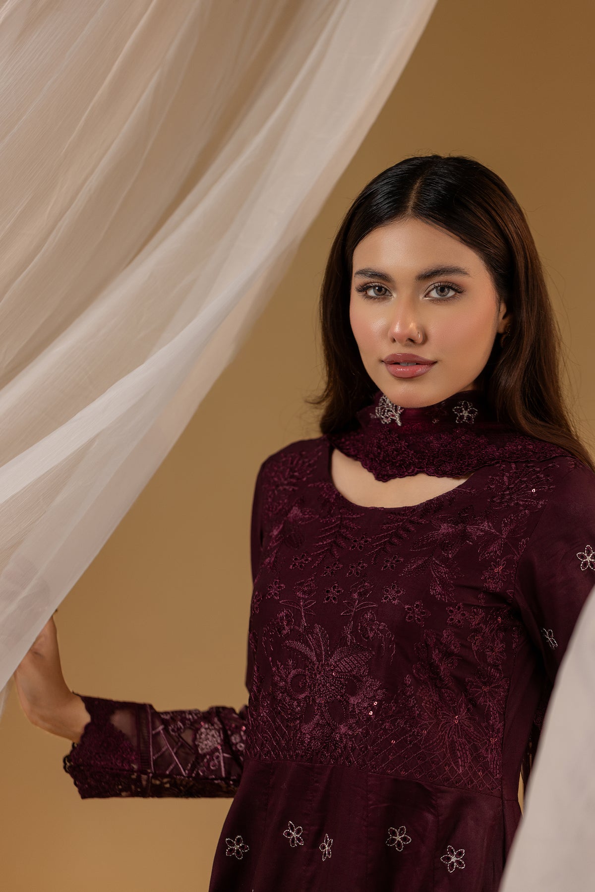 SOHAN - 3PC EMBROIDERED OUTFIT - Henna Mehndi