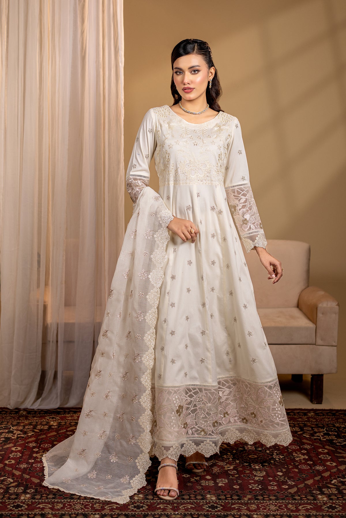 SELIN - 3PC EMBROIDERED OUTFIT - Henna Mehndi