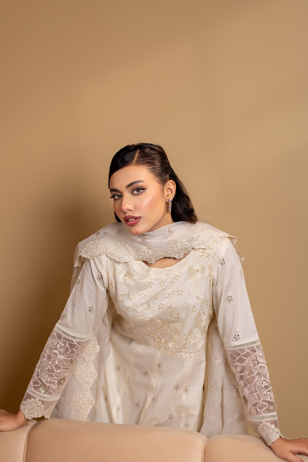 SELIN - 3PC EMBROIDERED OUTFIT - Henna Mehndi