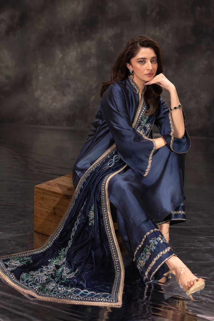 Ardena - Velvet Shawl