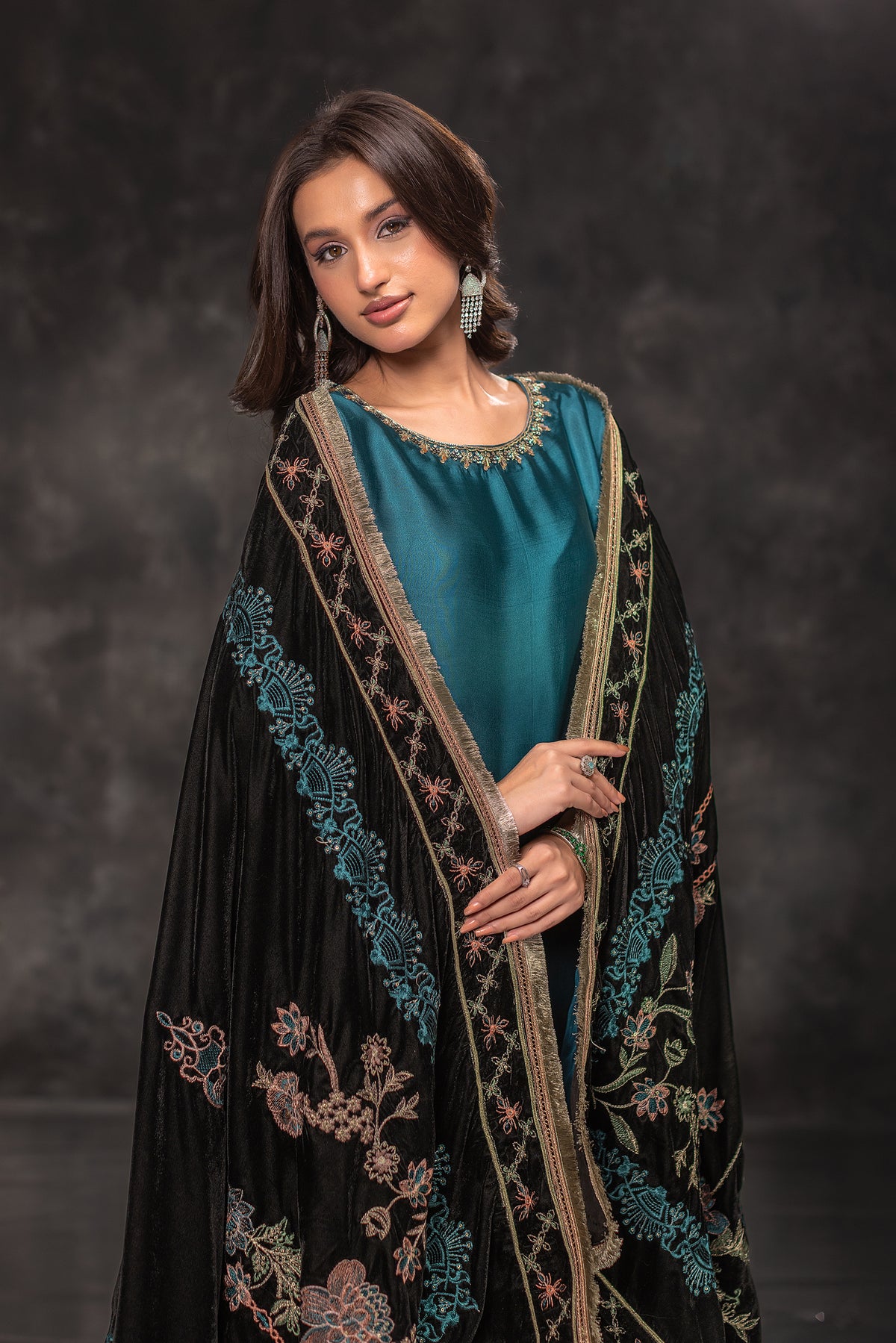 Falena- Velvet Shawl - Henna Mehndi