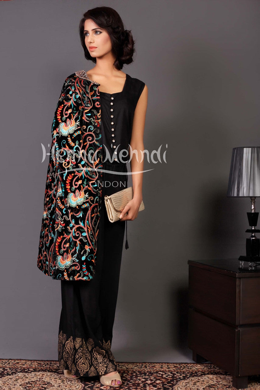 Black Jumpsuit Outfit With Velvet Jacket - Henna Mehndi