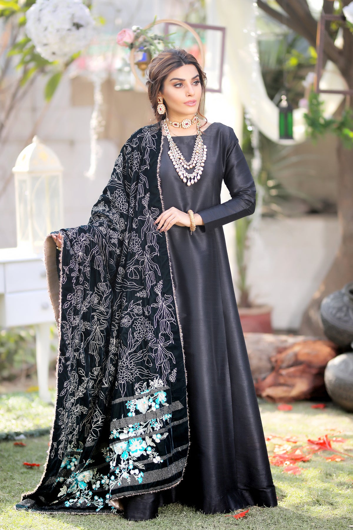 Midnight Charme - Henna Mehndi