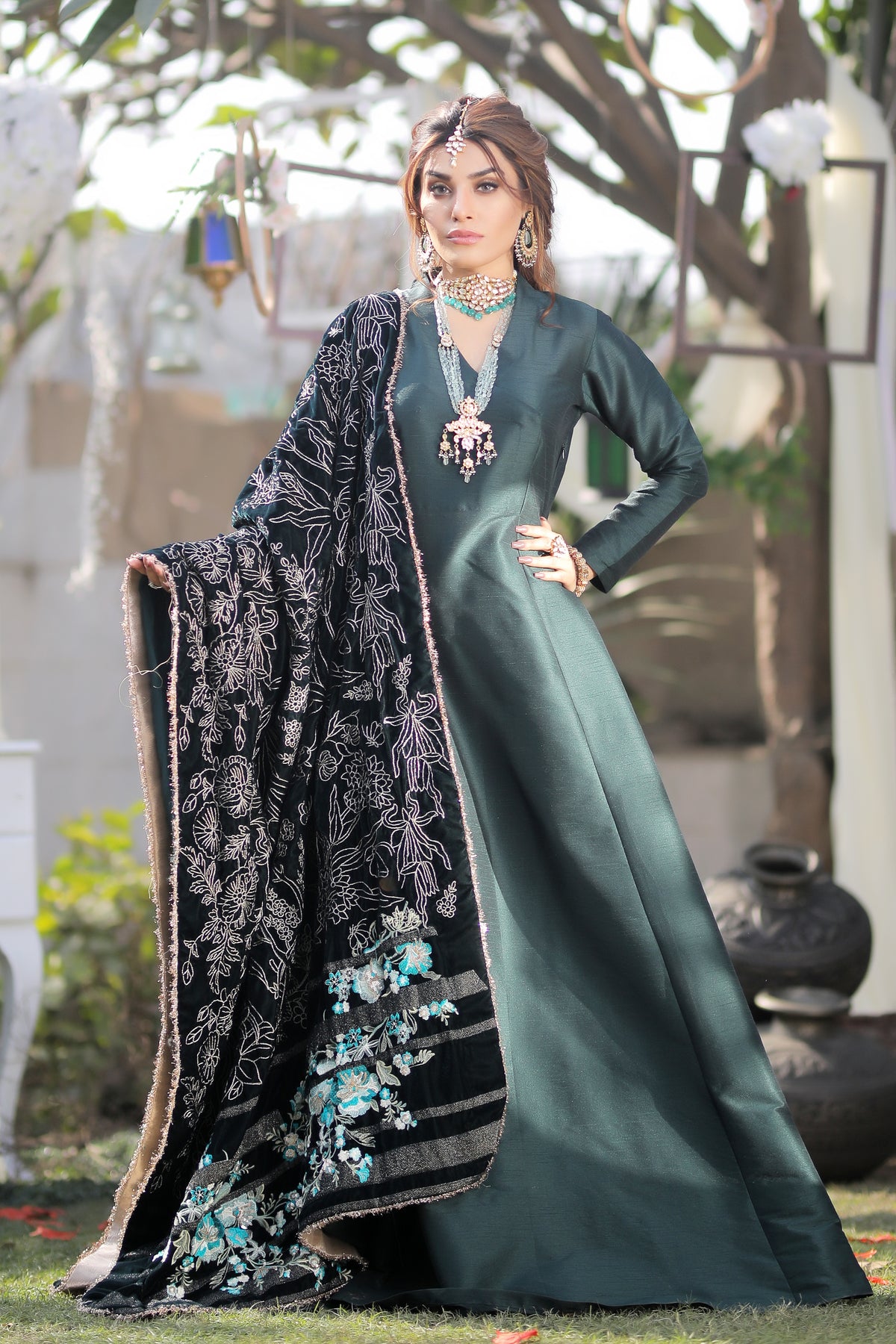Chandelier Green - Henna Mehndi
