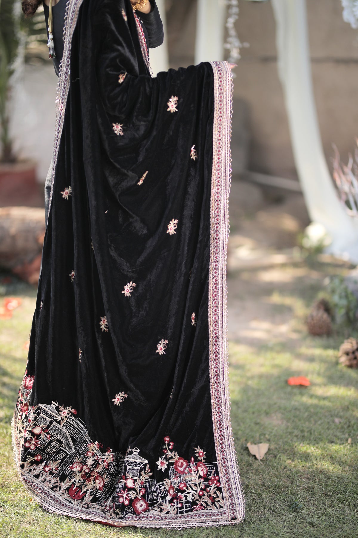 Vogue Tale - Shawl - Henna Mehndi