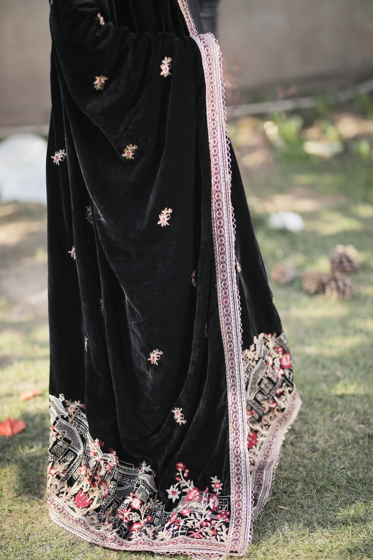 Vogue Tale - Shawl - Henna Mehndi