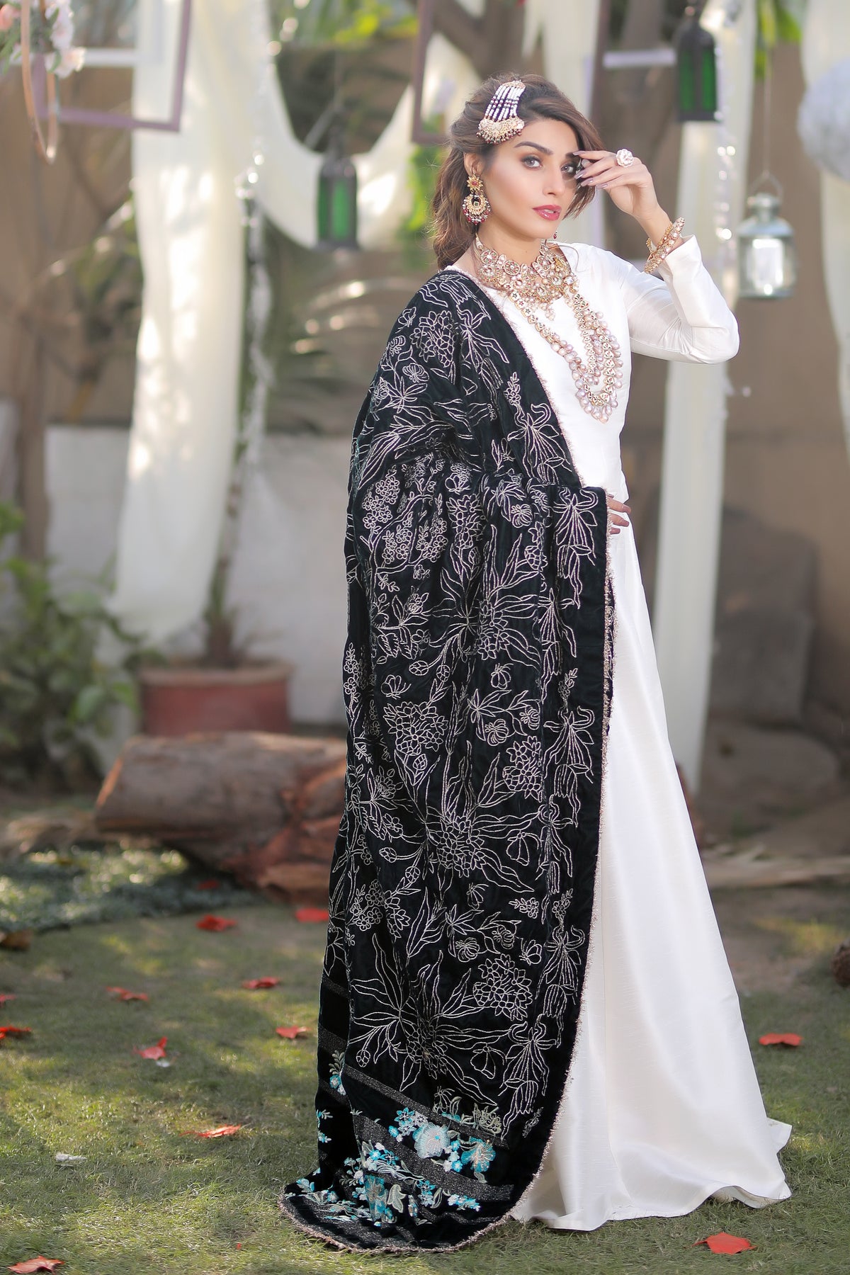 Emerald Luxe - Shawl - Henna Mehndi